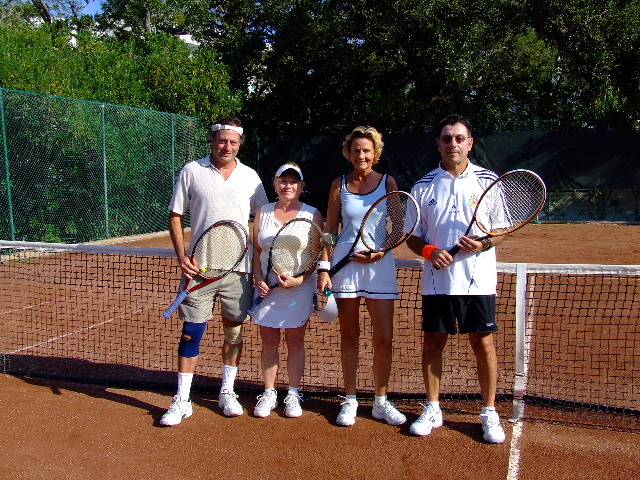 Family Red Clay Mixed Doubles,  Todd, Jane, Tessa, Roger